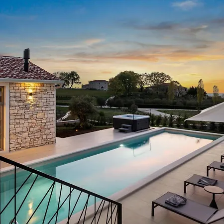 Villa In Pietra *