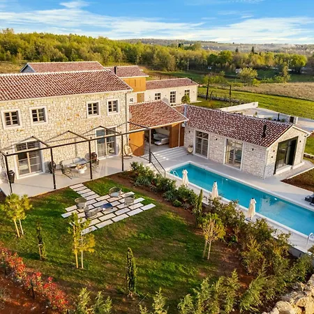 In Pietra Villa