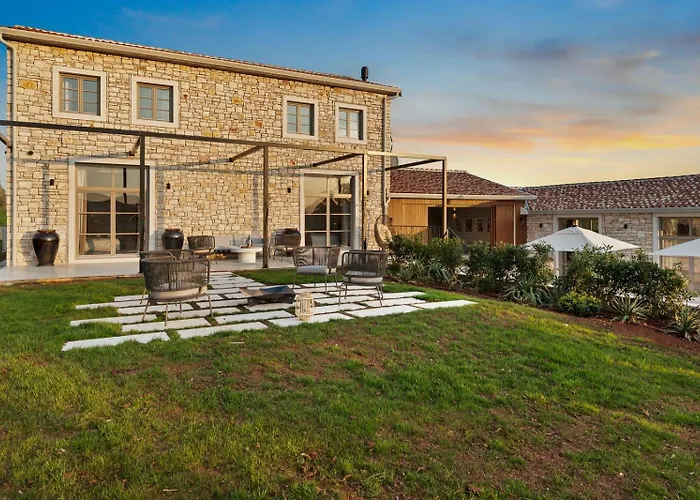 In Pietra Villa *