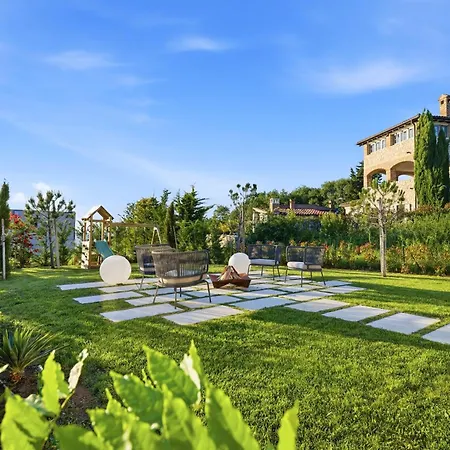 Vila In Pietra *